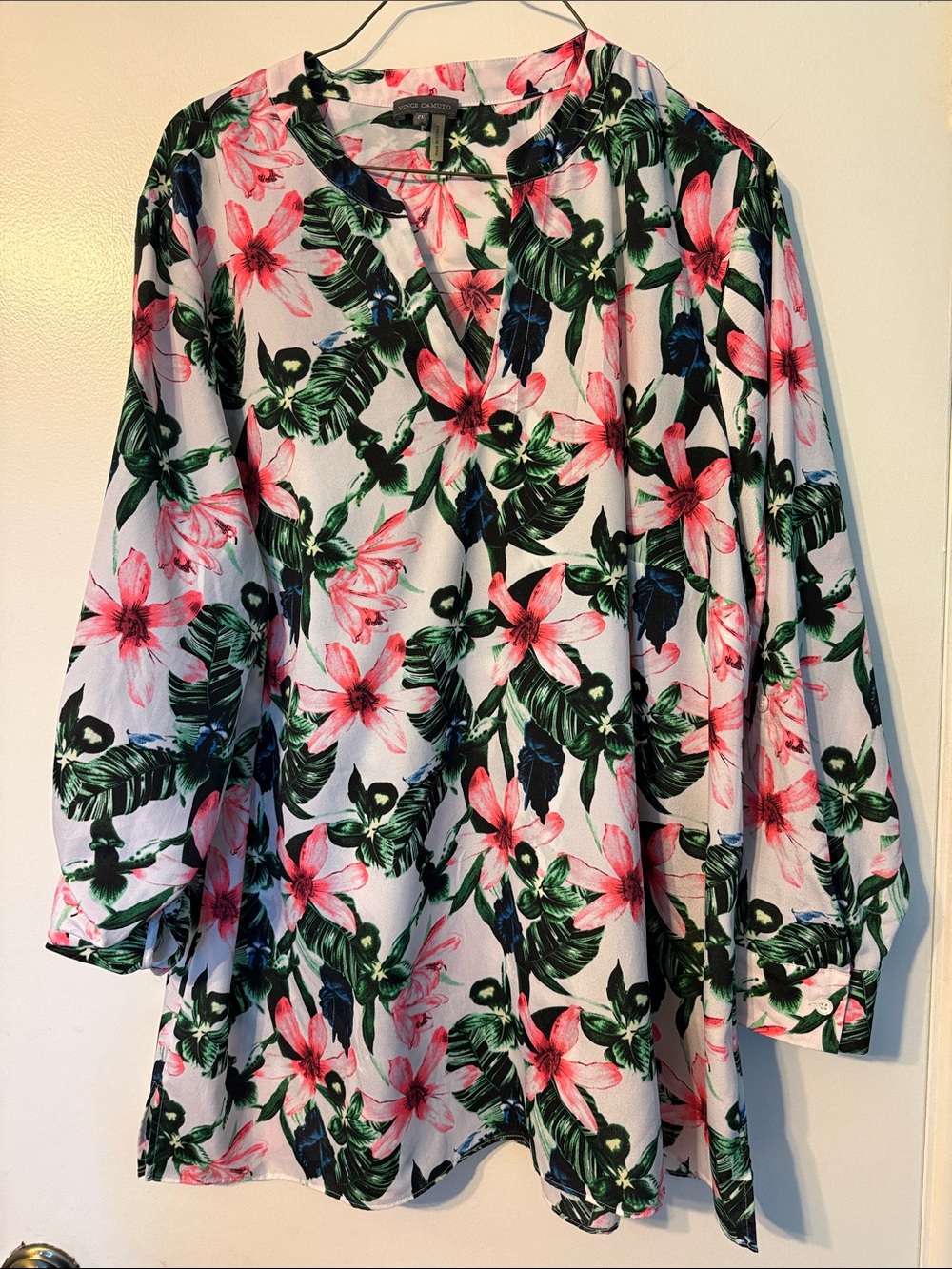 Vince Camuto Floral V-Neck Tunic Top - Pink & Green